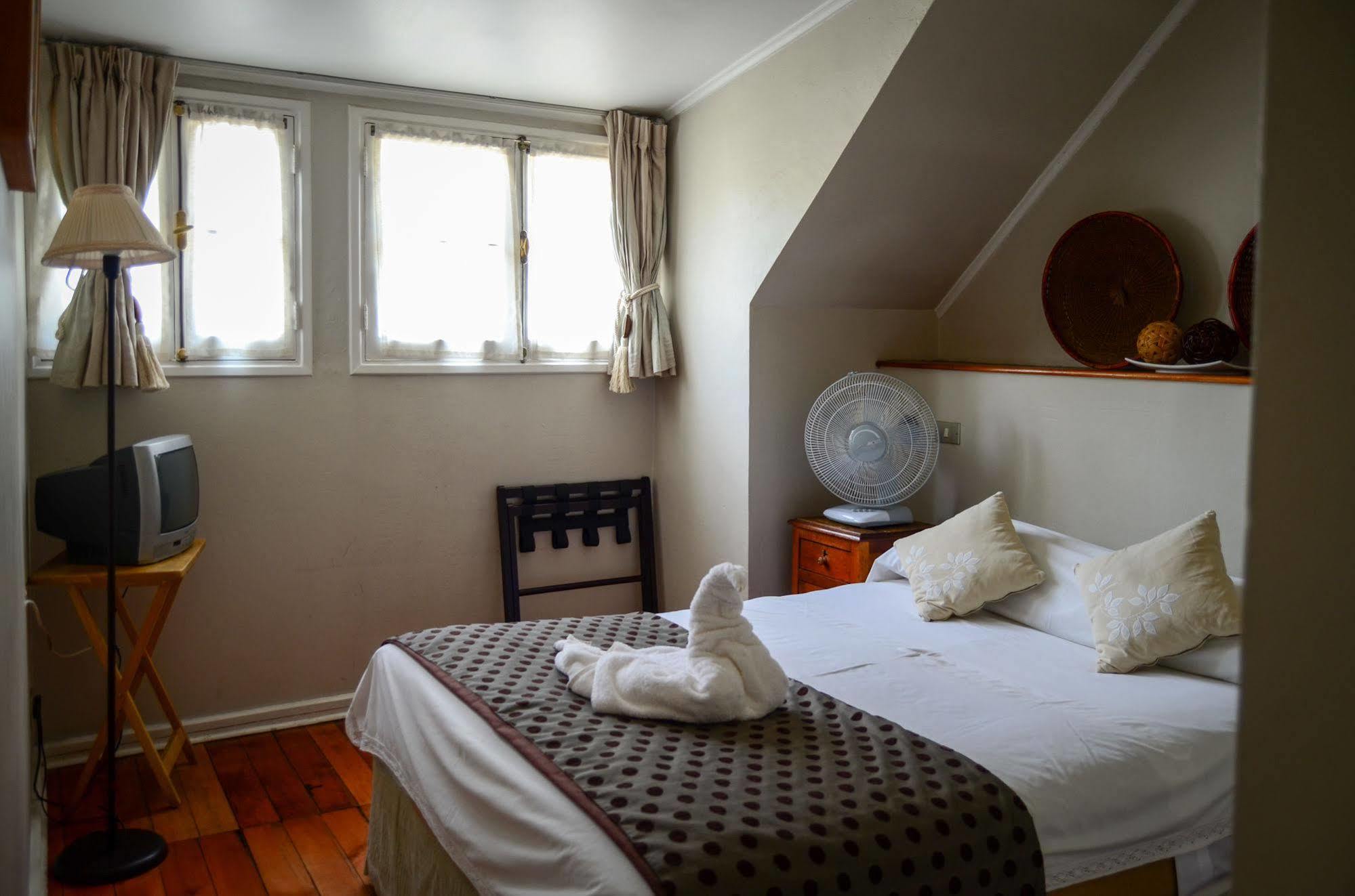 Vilafranca Petit Hotel Сантьяго Экстерьер фото
