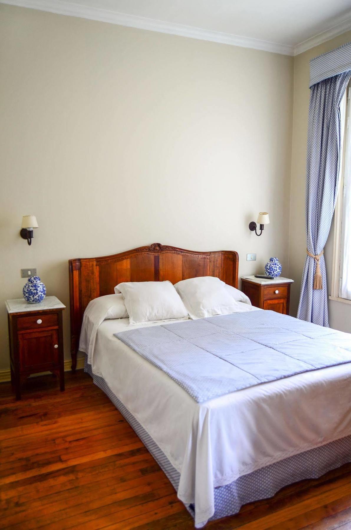 Vilafranca Petit Hotel Сантьяго Экстерьер фото