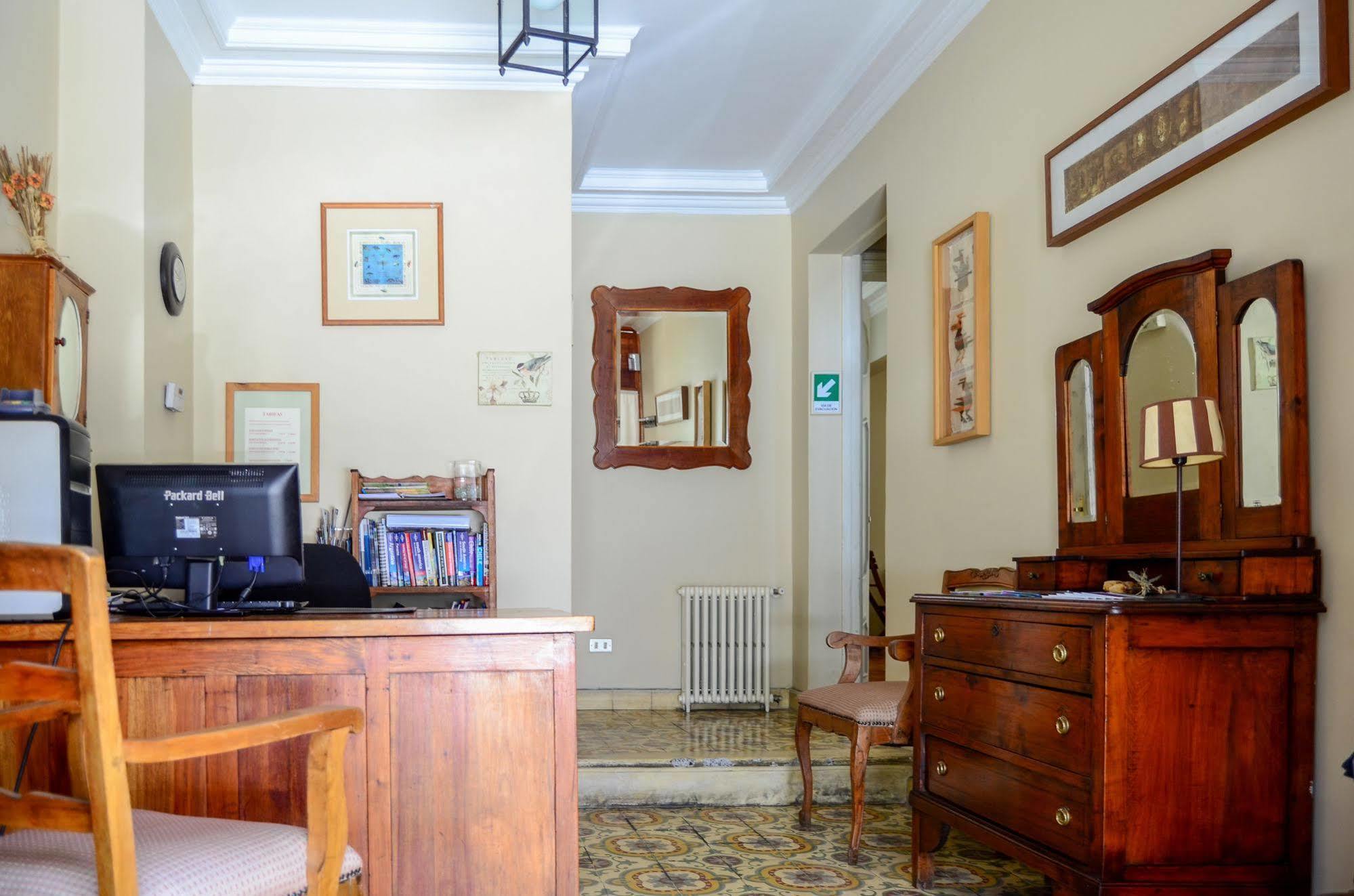 Vilafranca Petit Hotel Сантьяго Экстерьер фото